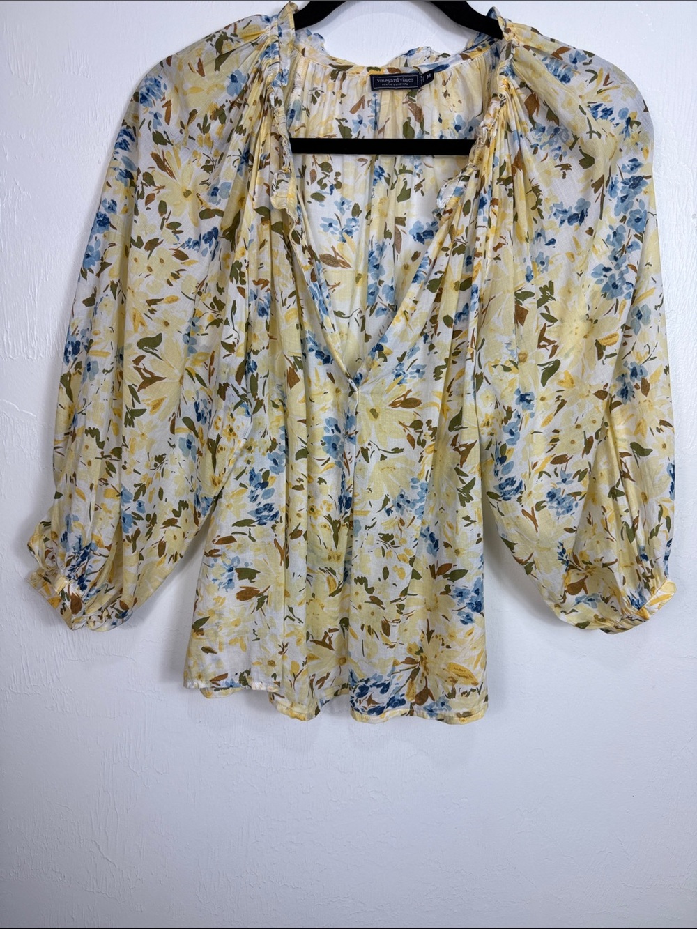 Vineyard Vines Yellow Blue Floral Split Neck Peasant Blouse Size M - Picture 2 of 8